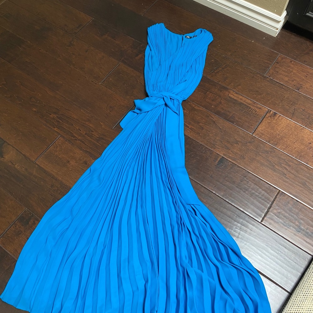 Zara Midi blue dress pleated